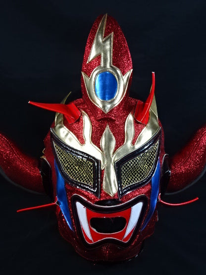 獣神サンダーライガー