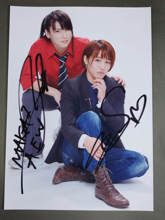 朱里&志田光 直筆Wサイン入りポートレート(A-1)