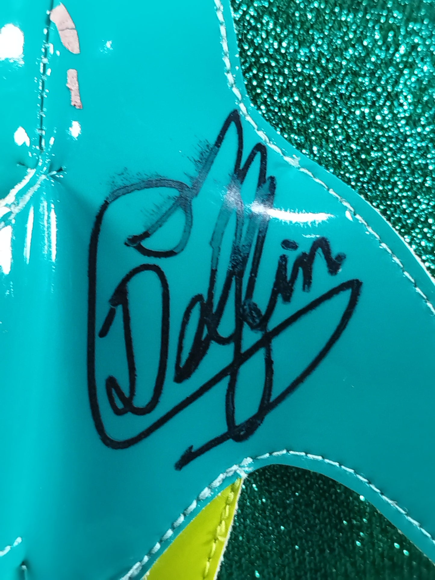 Super Delfin 