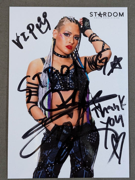 Giulia  hand signed autograph Photo (A-2)