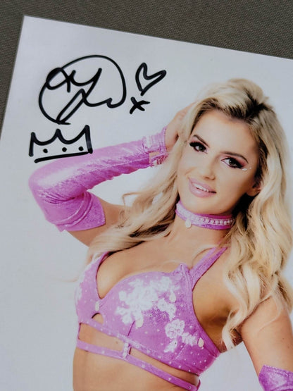 Mariah May hand signed autograph  photo (A-1)
