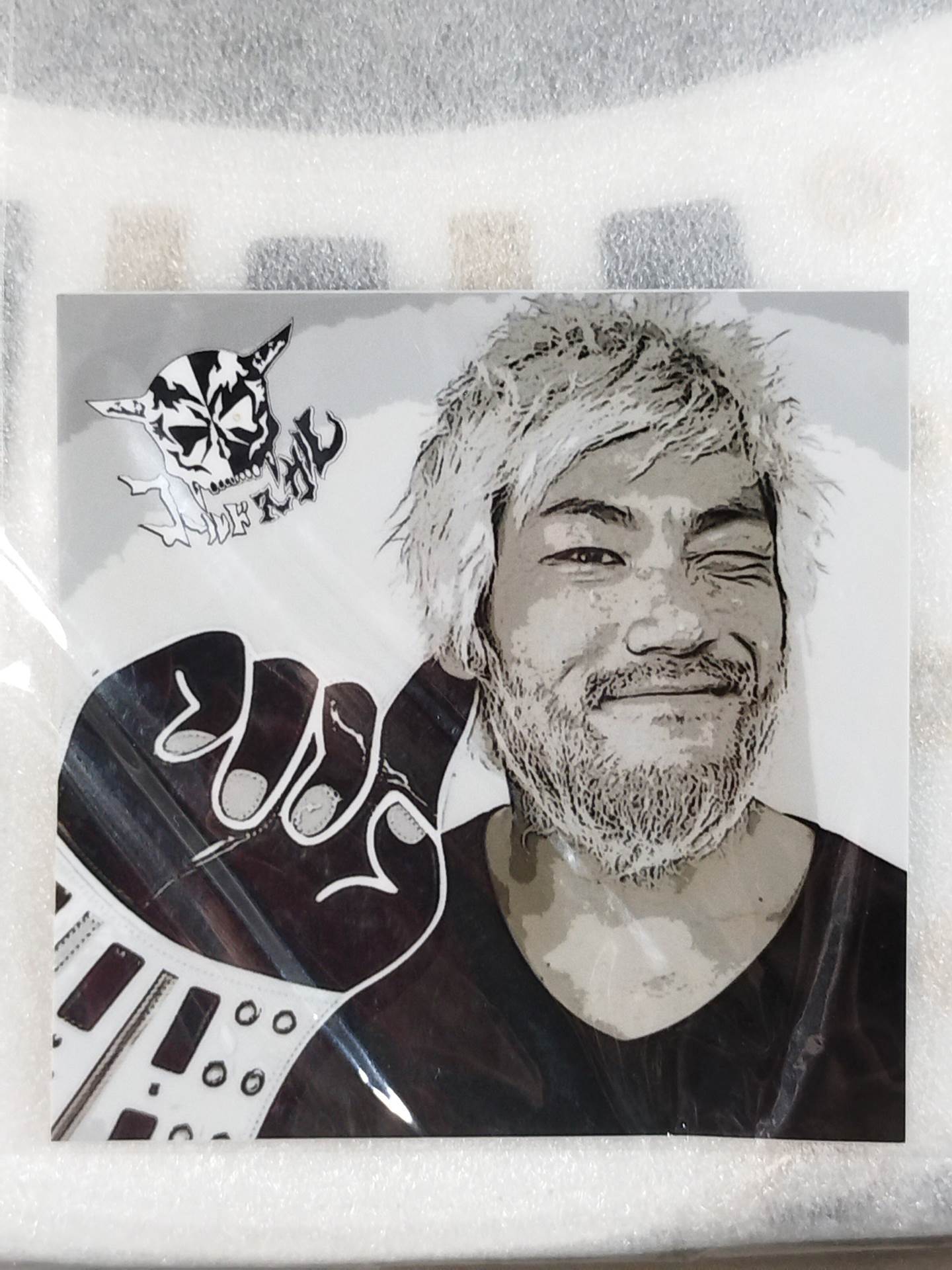 SANADA「欲しがりsanaやん」ハンドサインクラッチバッグ