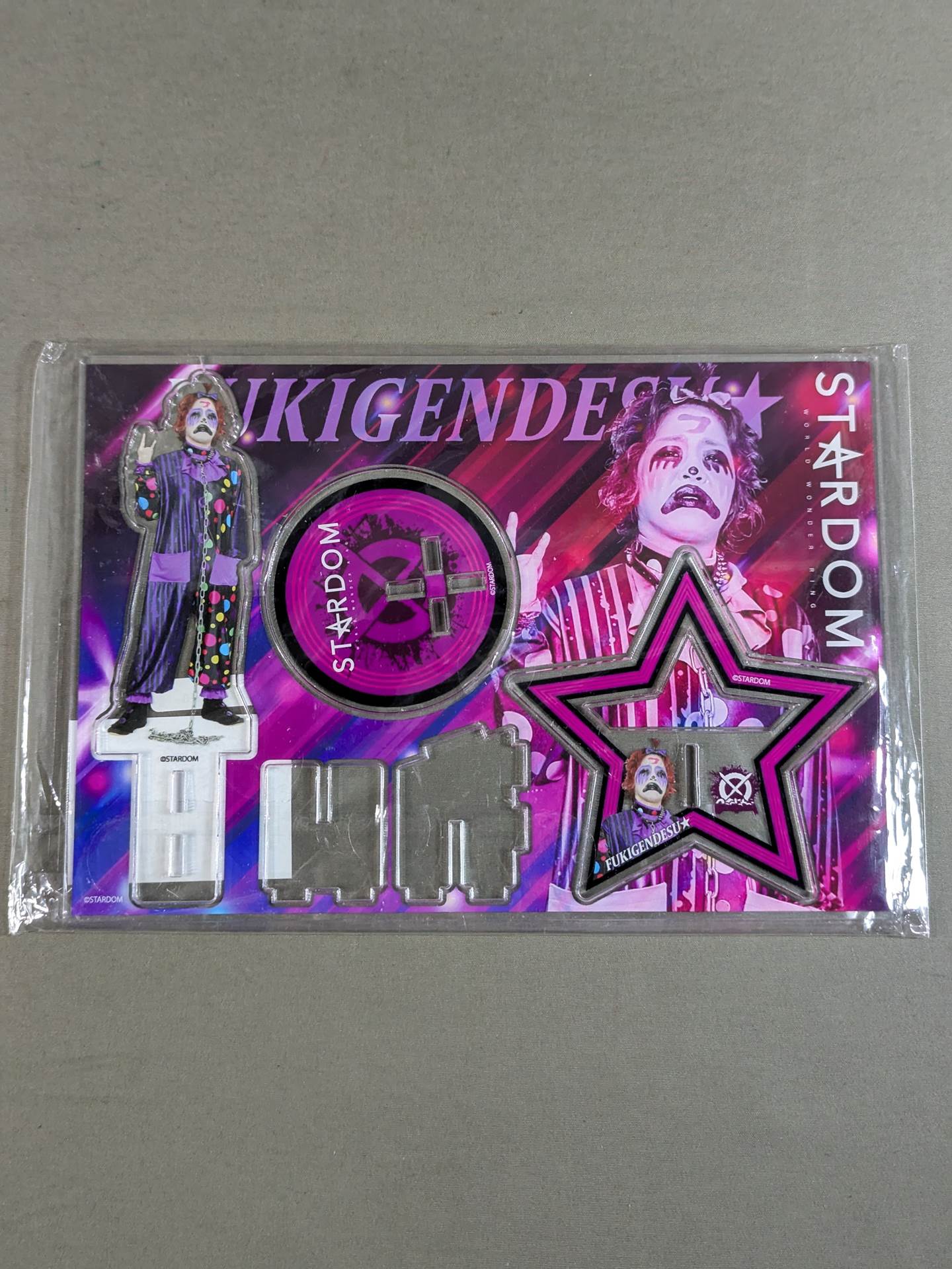 ★ FUKIGENDESU Floating Acrylic Stand