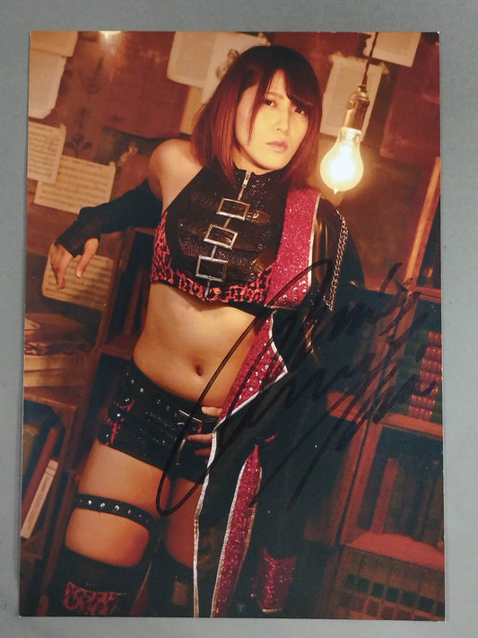 Utami Hayashishita  hand signed autograph  Starda Pro-Photo (S-2)