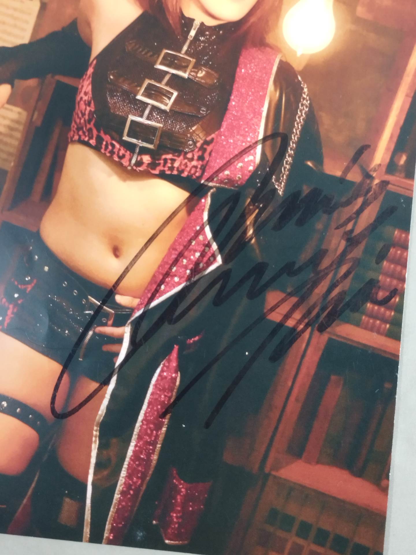 Utami Hayashishita  hand signed autograph  Starda Pro-Photo (S-2)