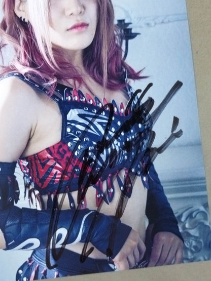 Utami Hayashishita  hand signed autograph  Starda Pro-Photo (S-7)