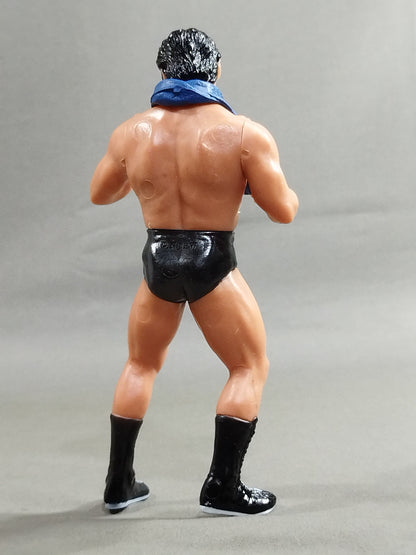 Antonio Inoki  (blue towel)