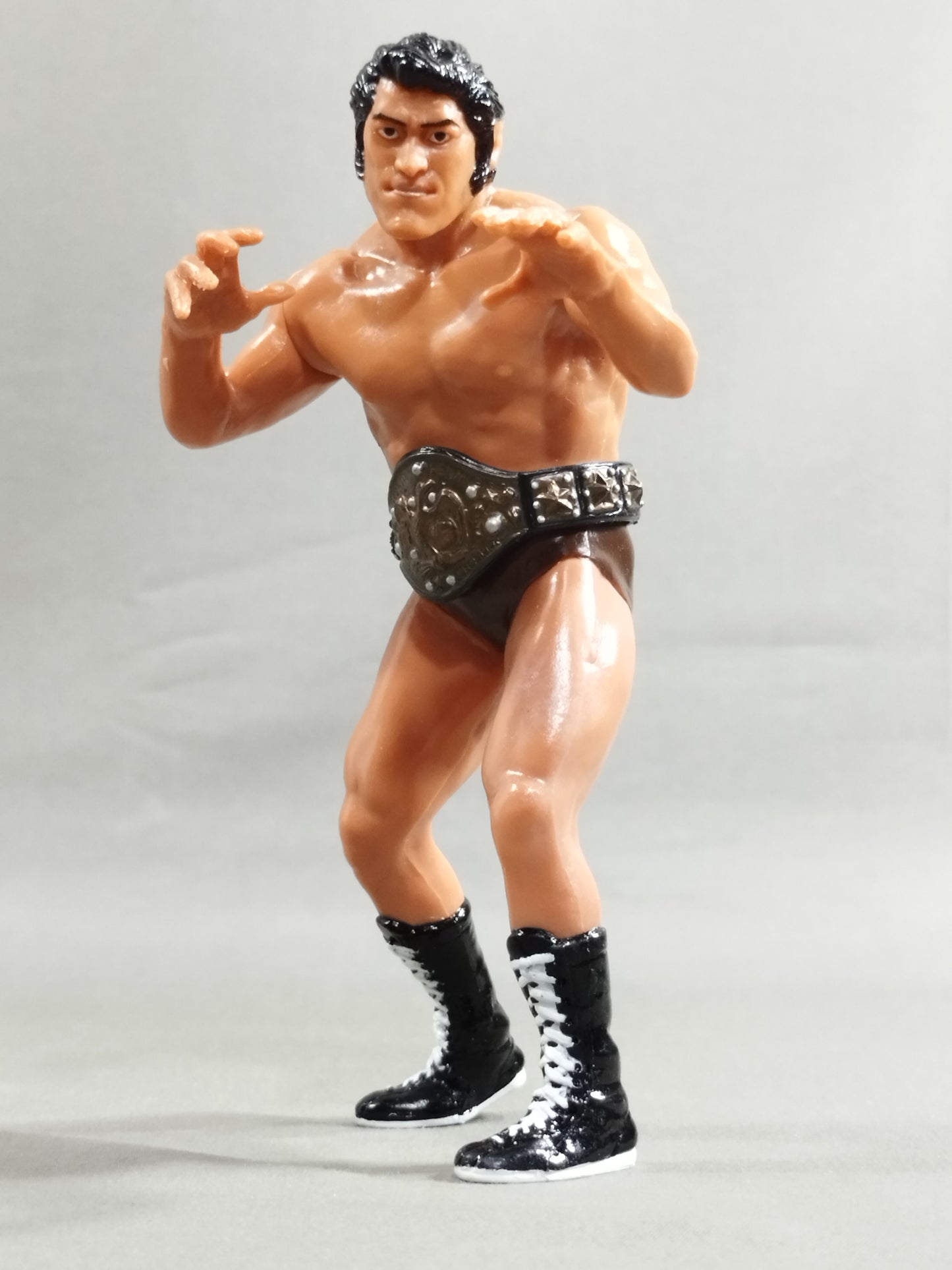 Antonio Inoki  (NWF belt)