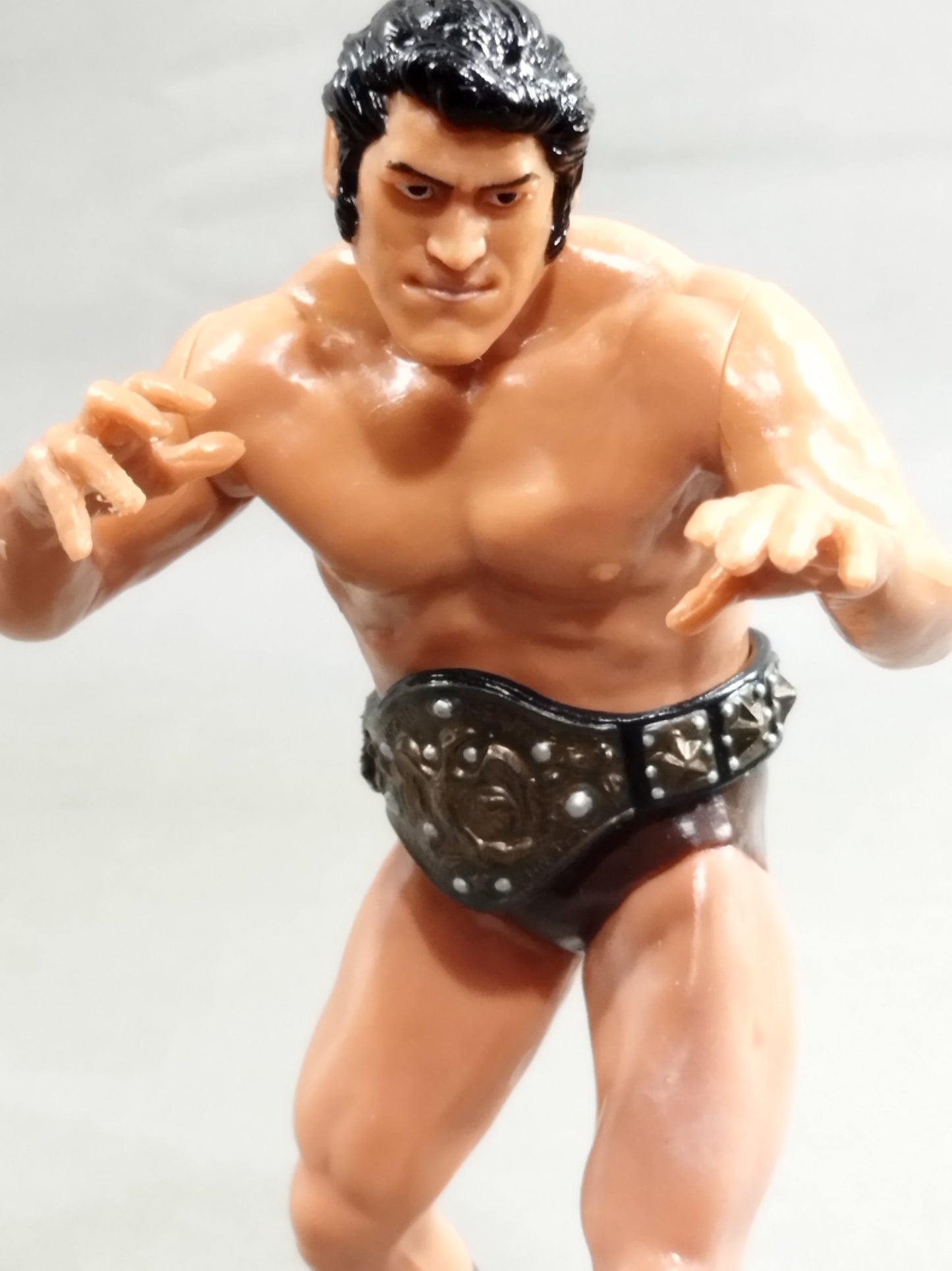 Antonio Inoki  (NWF belt)