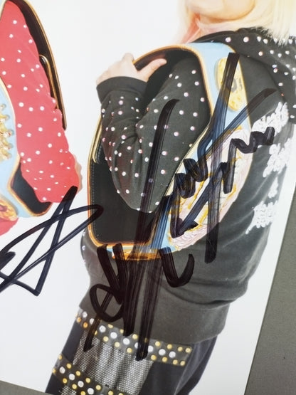 Sareee (SARRAY) &Yoshiko  Oni to Kinbar 2 hand signed autographs Pro-Photo  (A-2 )