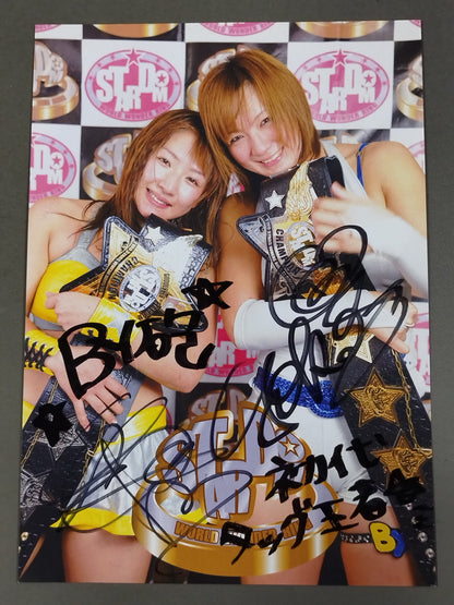 ★ The first Tag Team Champion ★ Yuzuki Aikawa & Yoko Bito  2 hand signed autographs Pro-Photo (