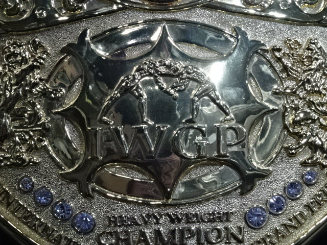 ★ Hiroshi Tanahashi & Togi Makabe  2 hand signed autographs ! IWGP ★ heavy weight championship belt (2nd )