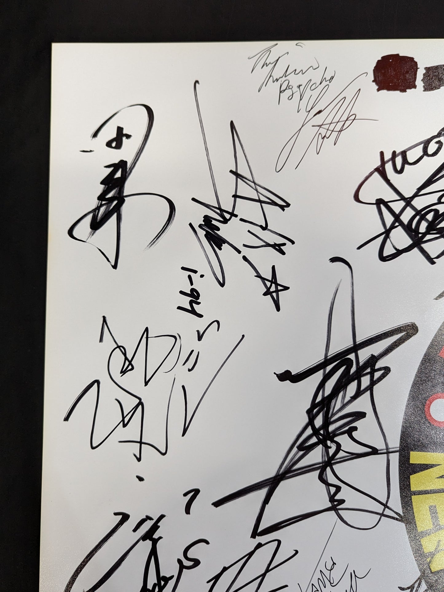 新日本プロレス 28選手直筆サイン寄せ書き(ライオンマーク特大厚紙)