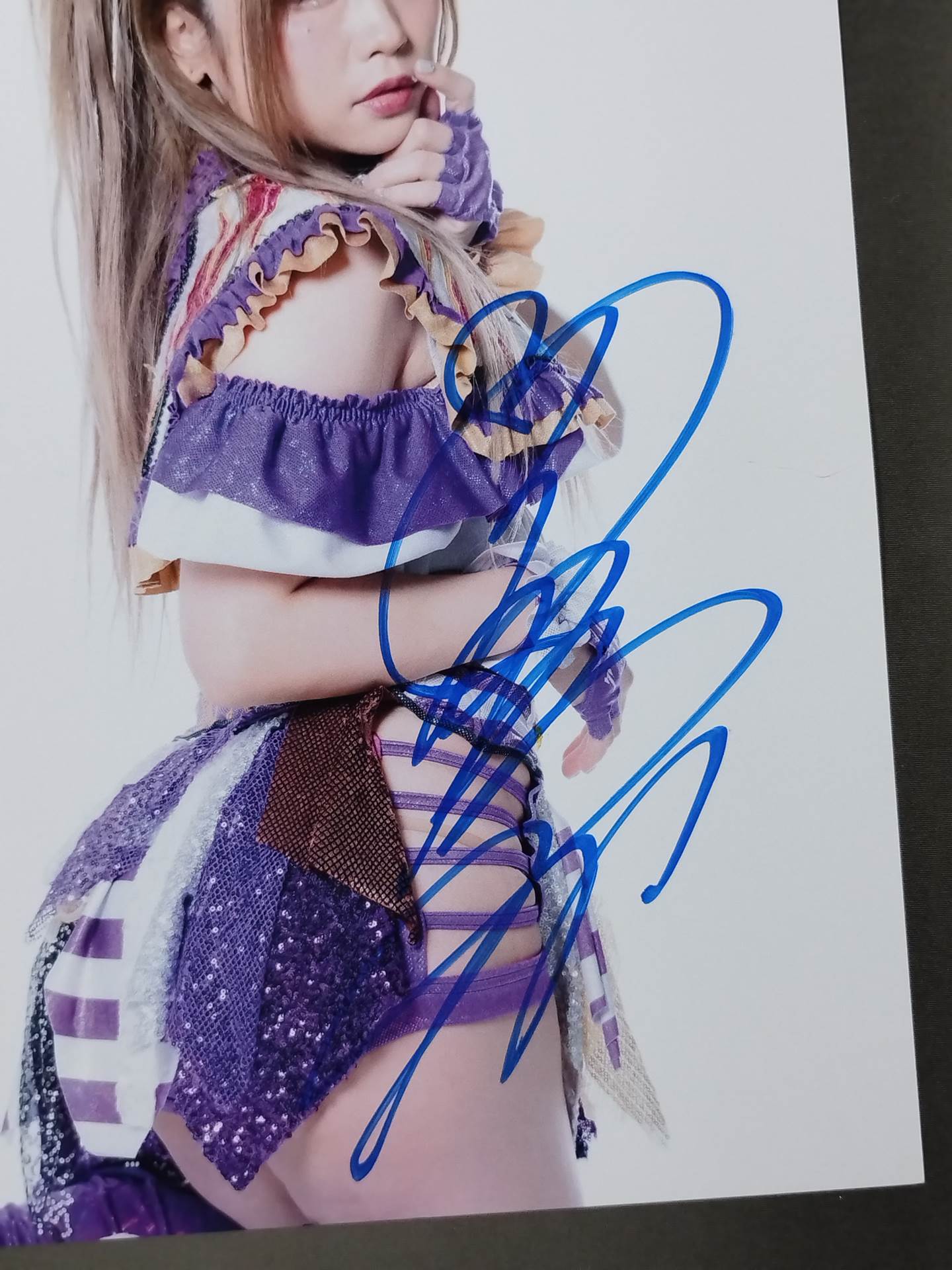中野たむ 直筆サイン入り スターダムポートレート(B-9)
