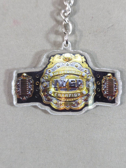 【新日本プロレス×しまむら】アクリルチャーム付キーホルダー