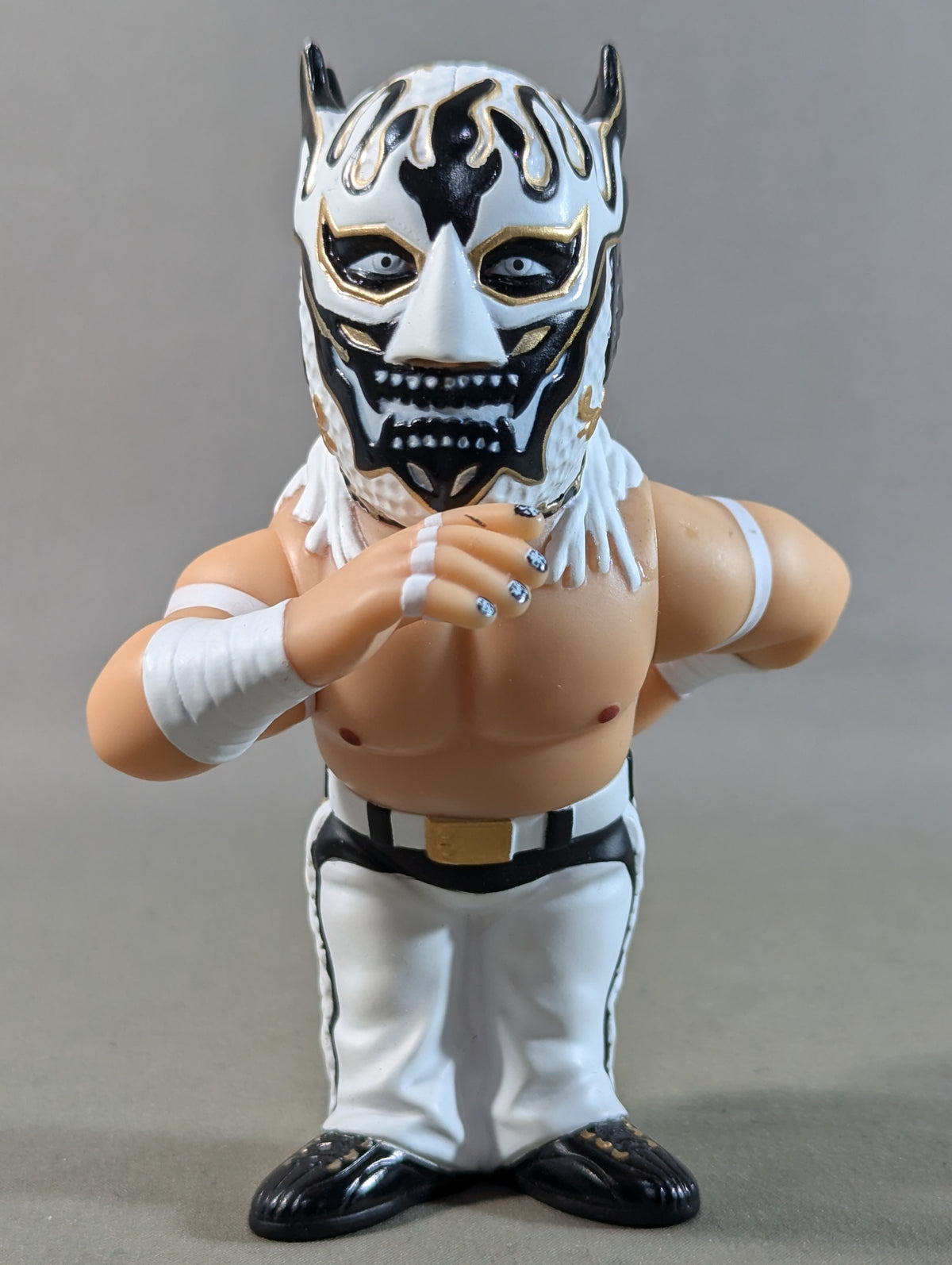 El Desperado (White Costume) 16D Soft Vinyl Collection