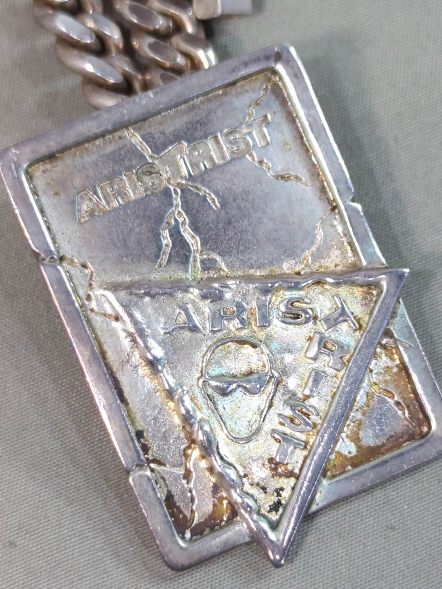 ★ ★ ARISTRIST Necklace (Plate Head)