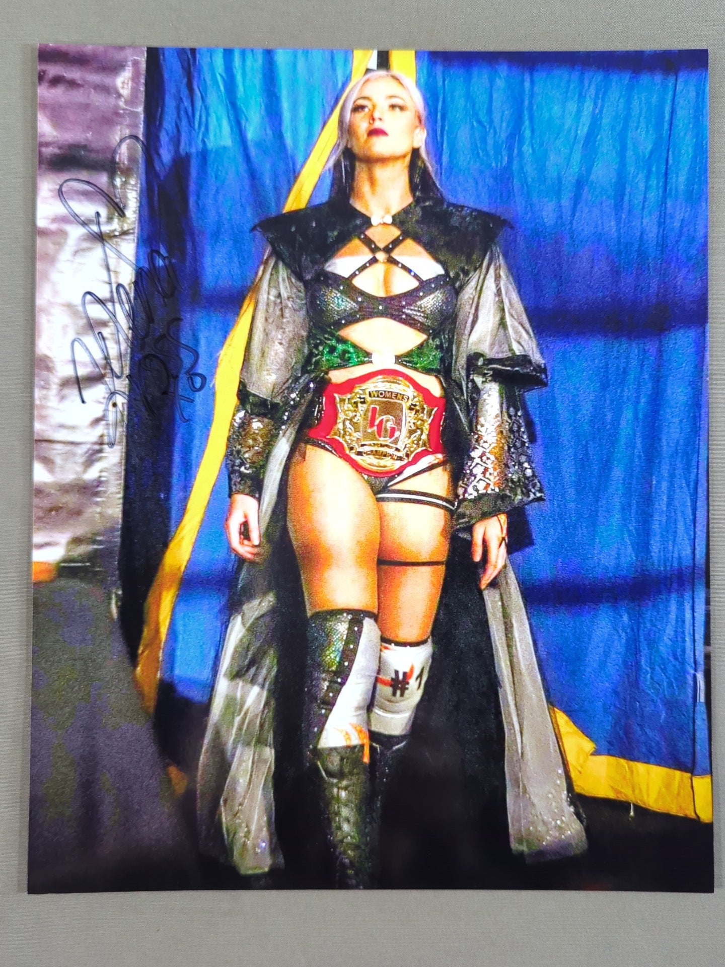 Lena Cross hand signed autograph  Pro-Photo (A-2)