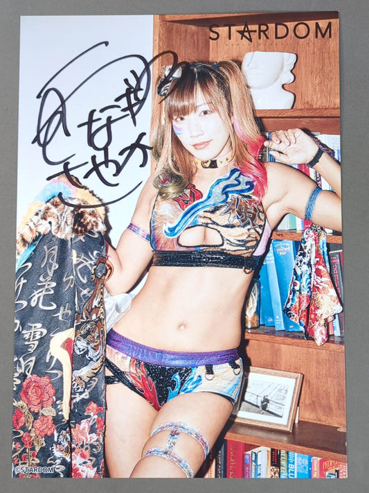ウナギ・サヤカ 直筆サイン入り スターダムポートレート(N-5)