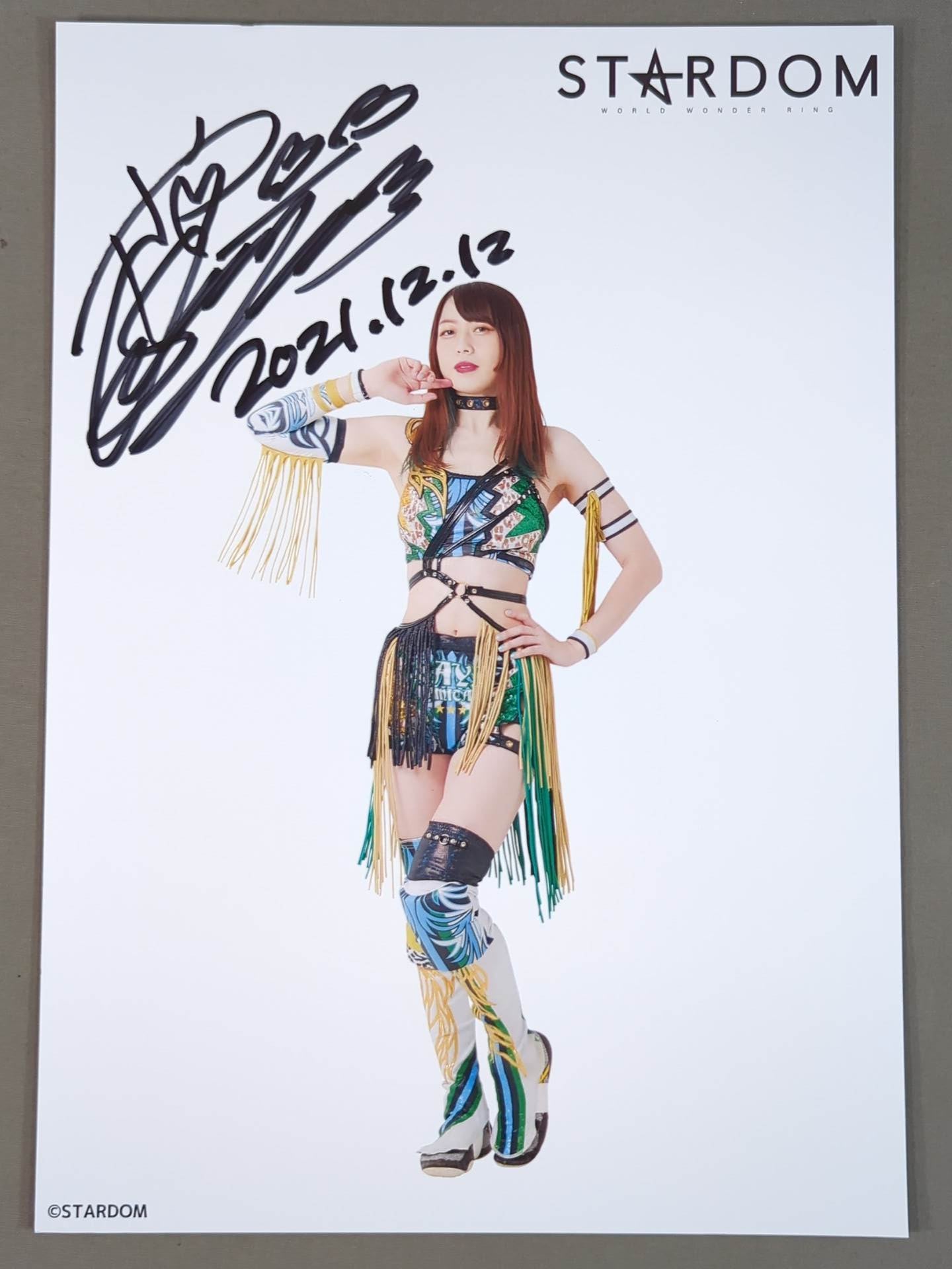 Saya Kamitani  hand signed autograph  Starda Pro-Photo  (U-9)