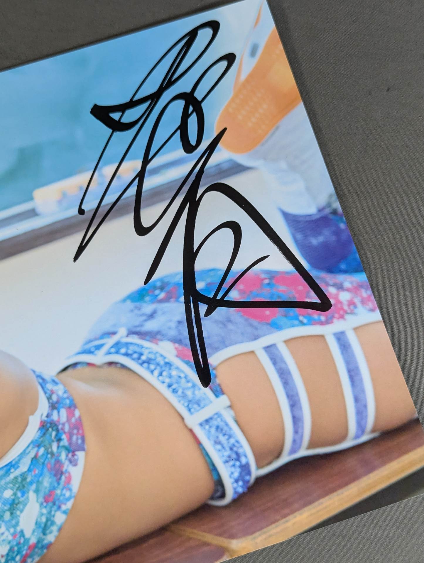 葉月 SPG 寝そべりポートレート