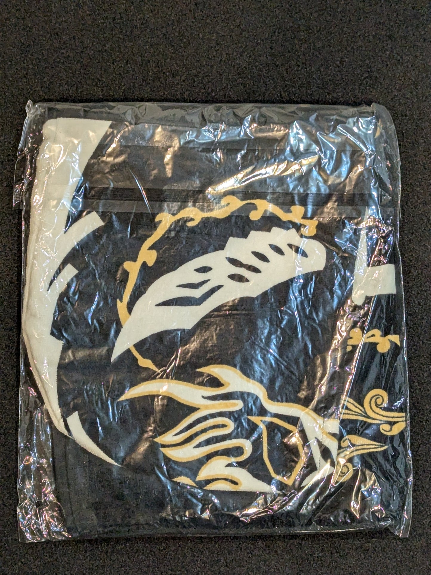 El Desperado hoodie  towel