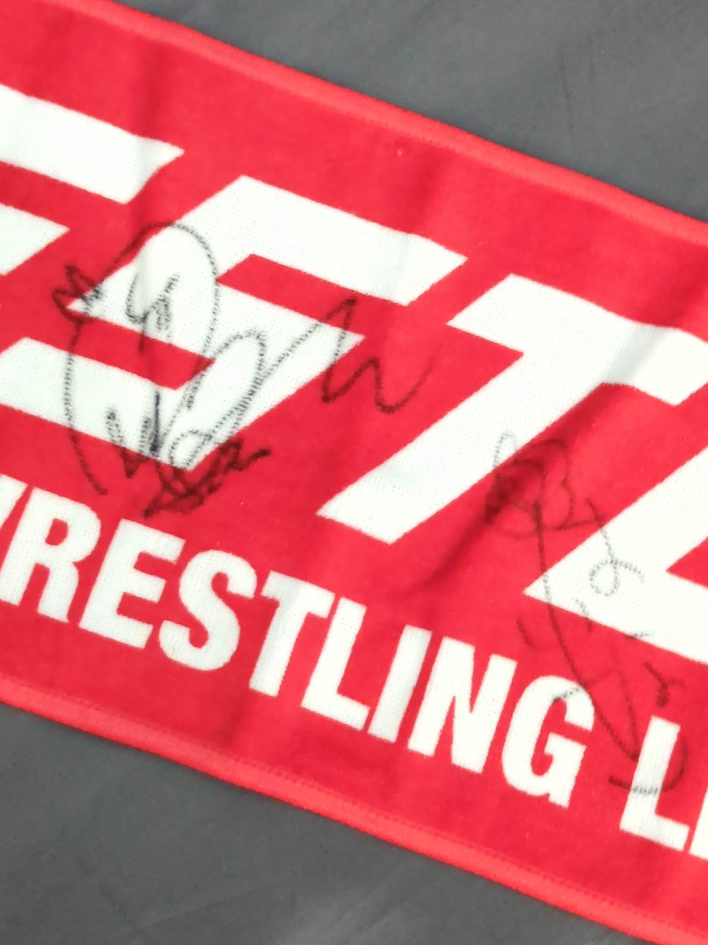 [4 fighters hand signed autograph WRESTLE-1  Muffler Towel