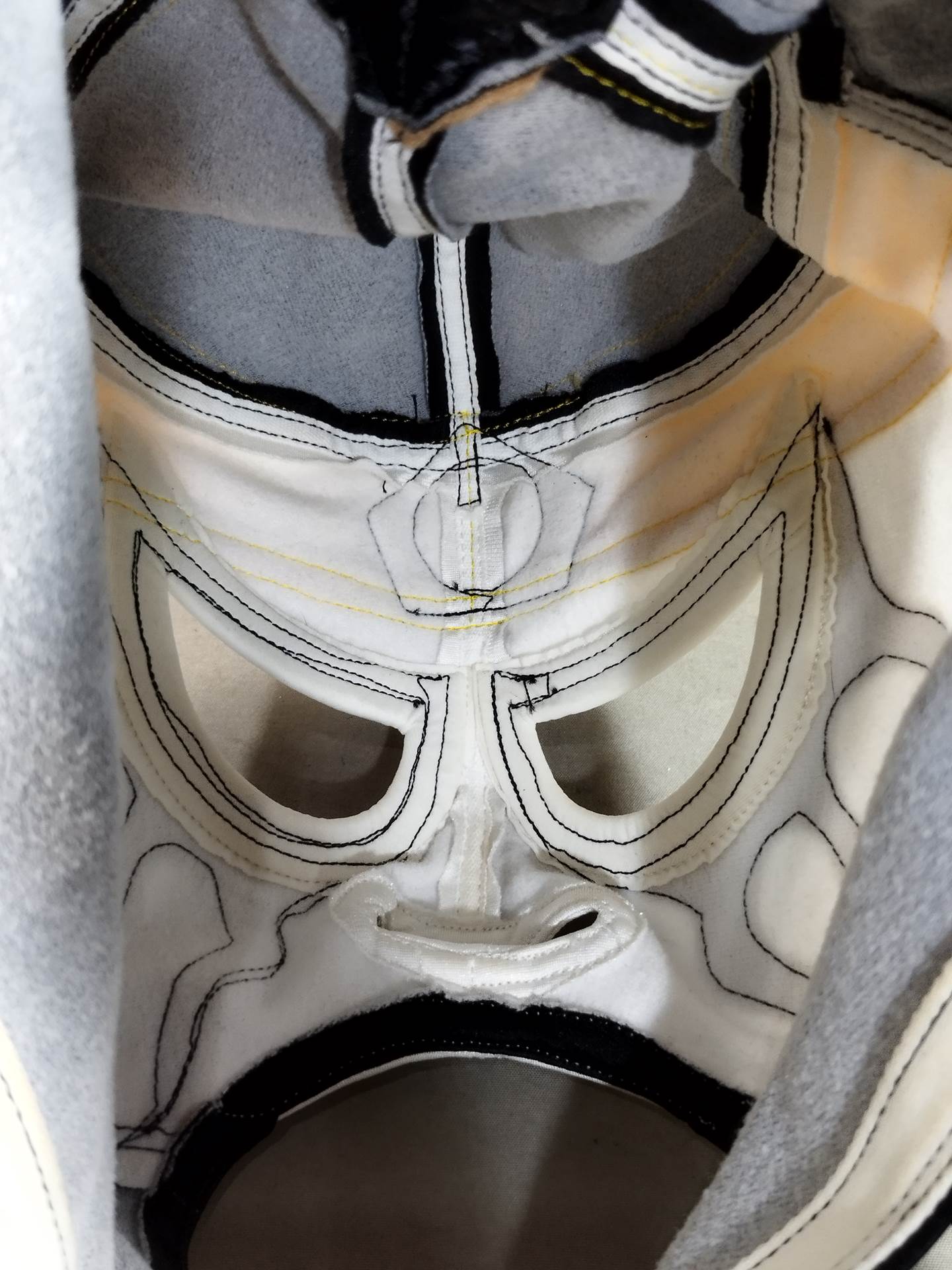 ペンタゴン・ブラック