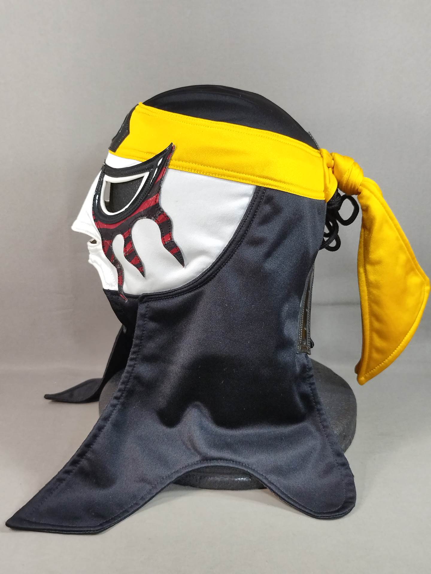 ペンタゴン・ブラック