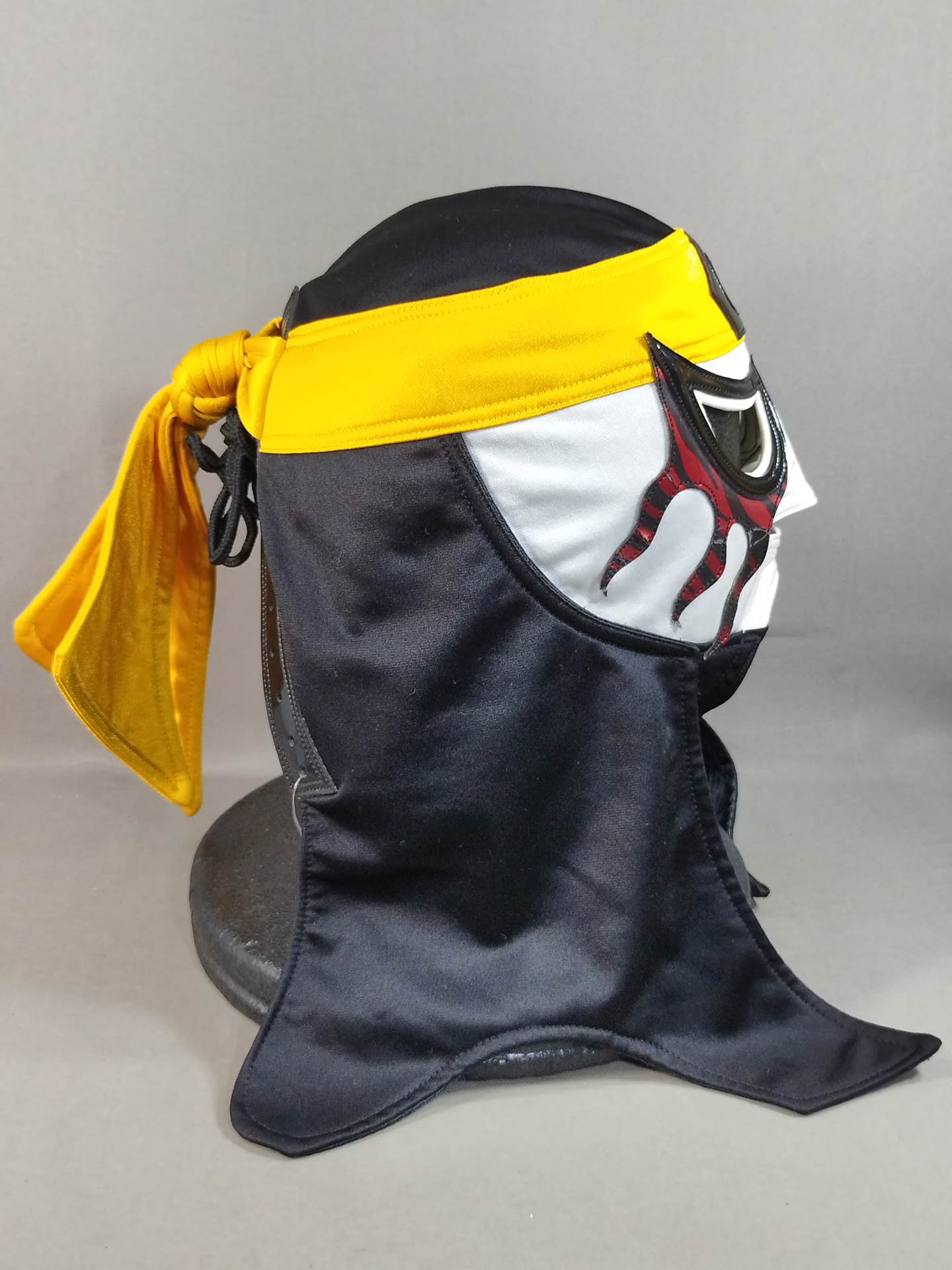 ペンタゴン・ブラック