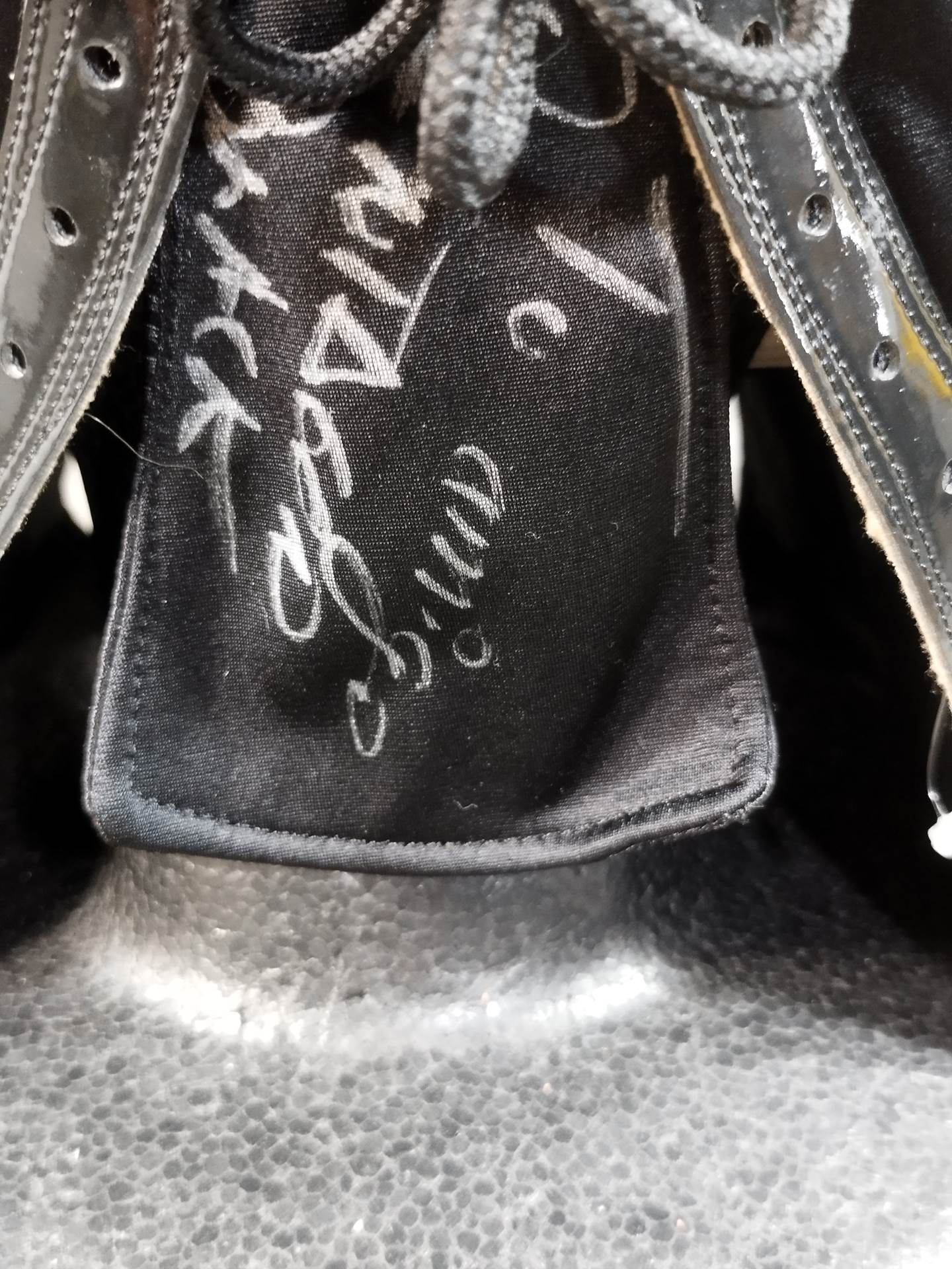 ペンタゴン・ブラック