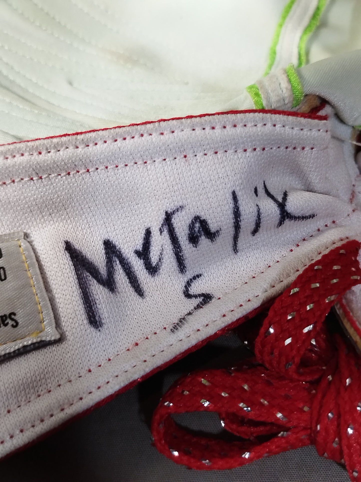 メタリック(マスカラ・ドラダ)