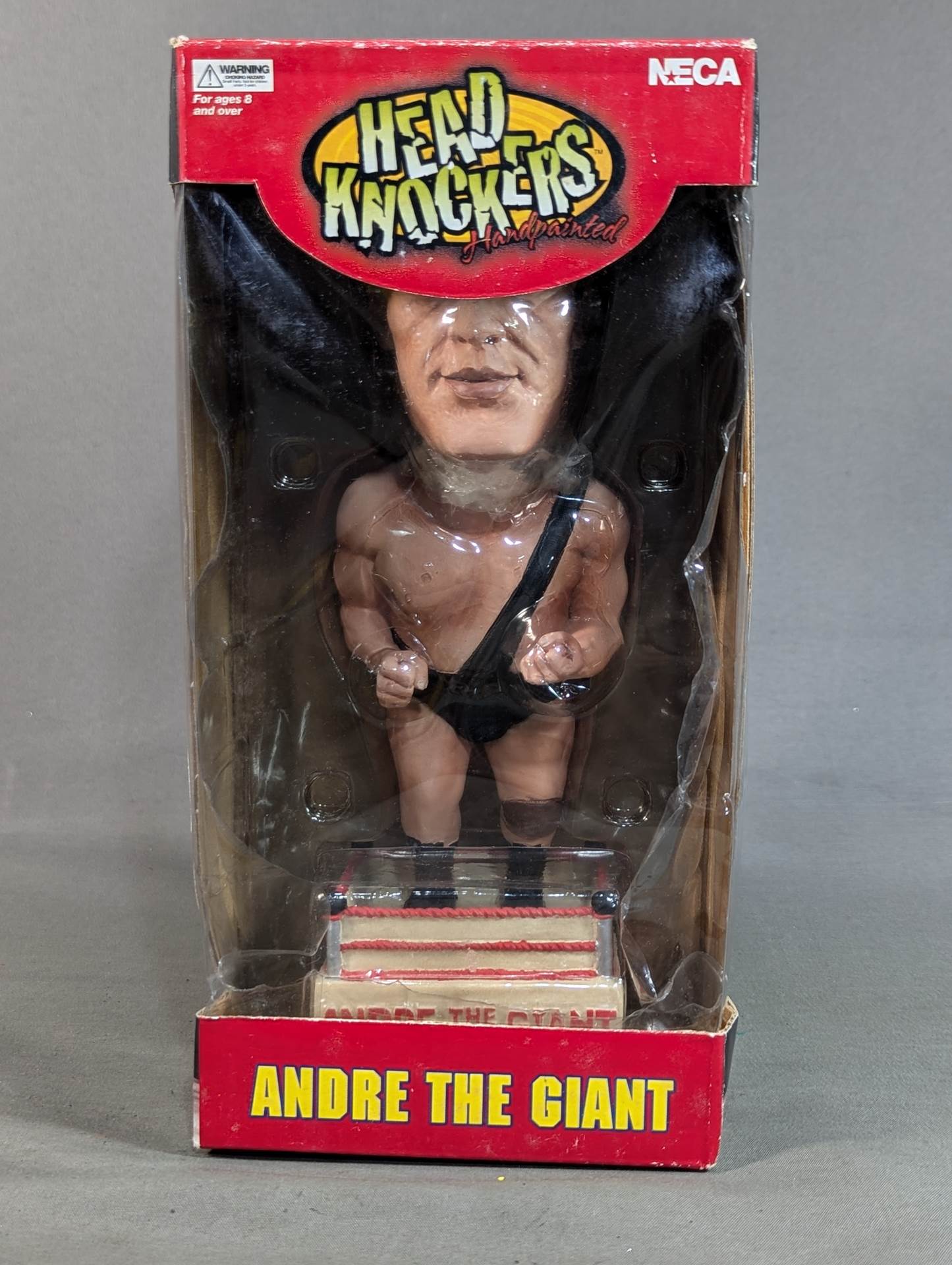 アンドレ・ザ・ジャイアント (ボビングヘッド人形) – 闘道館