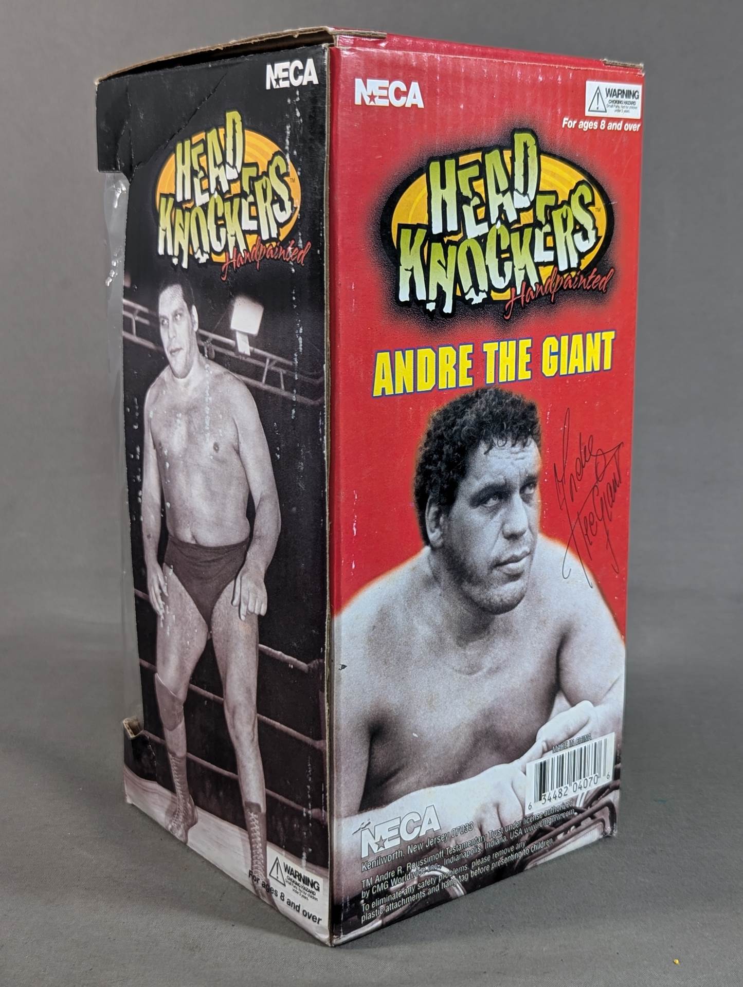 アンドレ・ザ・ジャイアント (ボビングヘッド人形) – 闘道館
