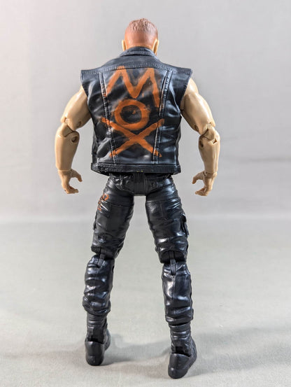 ジョン・モクスリー(黒パンツ)