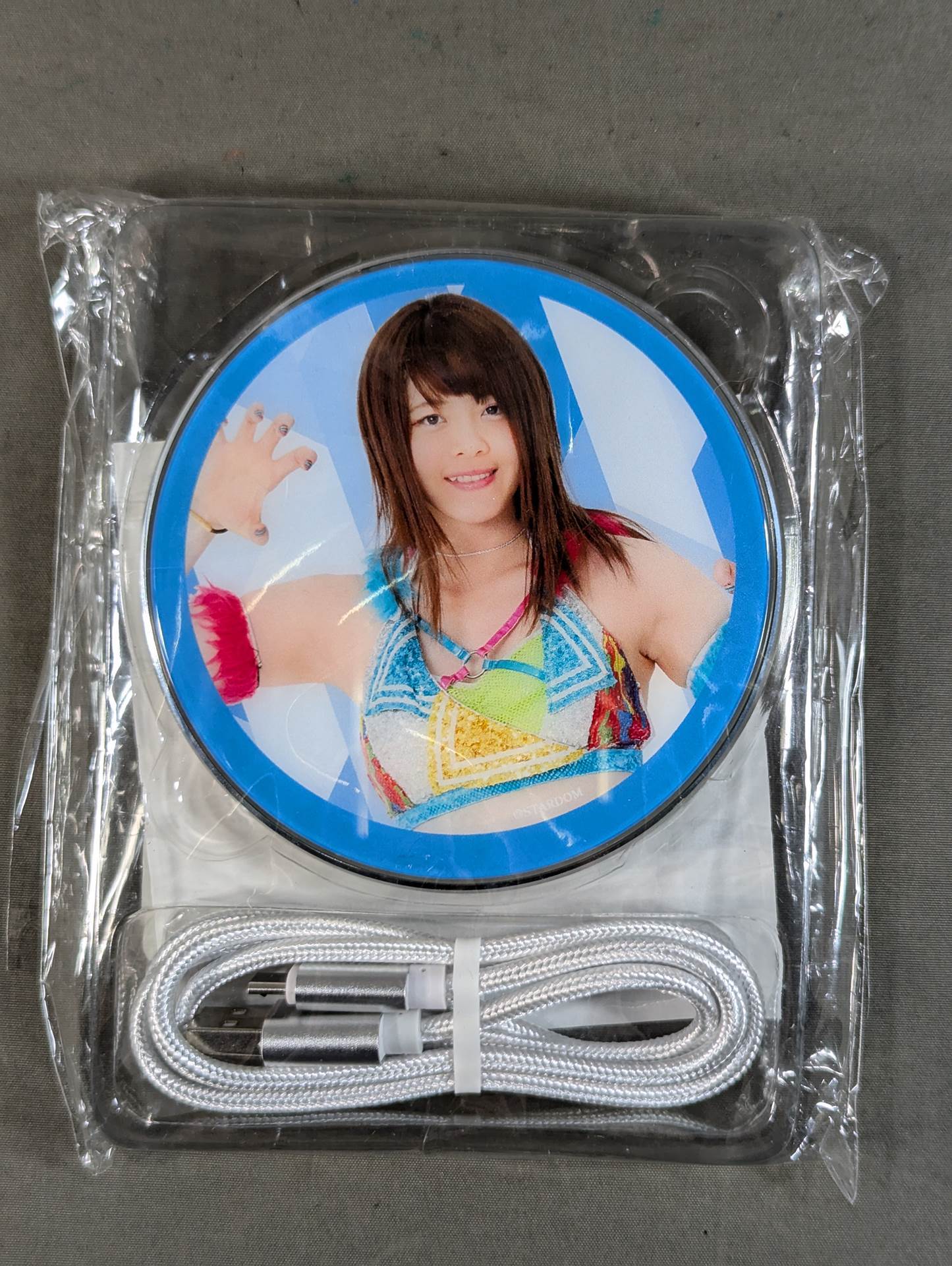 Mayu Iwatani  Wireless Charger