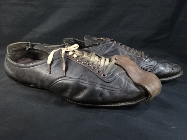 Shohei ★ Baba worn by him Gloves and spikes ★ used when he was enrolled in the Yomiuri Giants