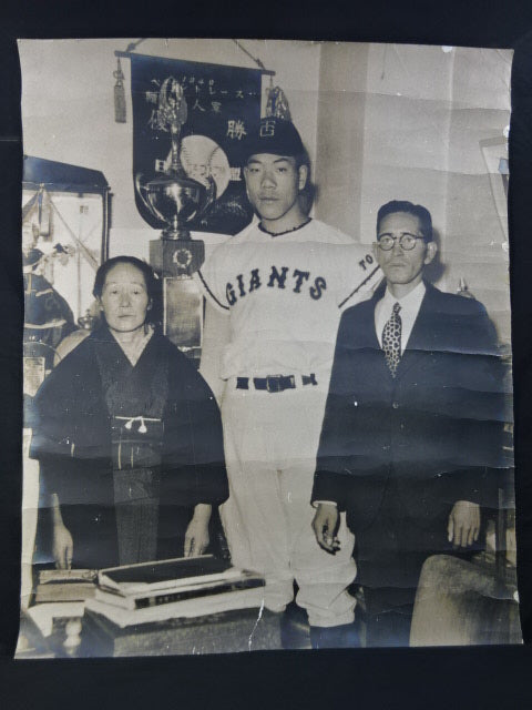 Shohei ★ Baba worn by him Gloves and spikes ★ used when he was enrolled in the Yomiuri Giants