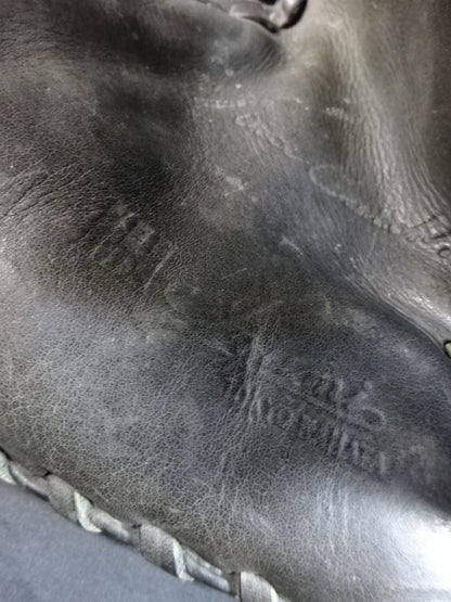 Shohei ★ Baba worn by him Gloves and spikes ★ used when he was enrolled in the Yomiuri Giants