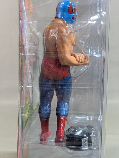 Dos Caras  (with light blue mask and UWA belt)