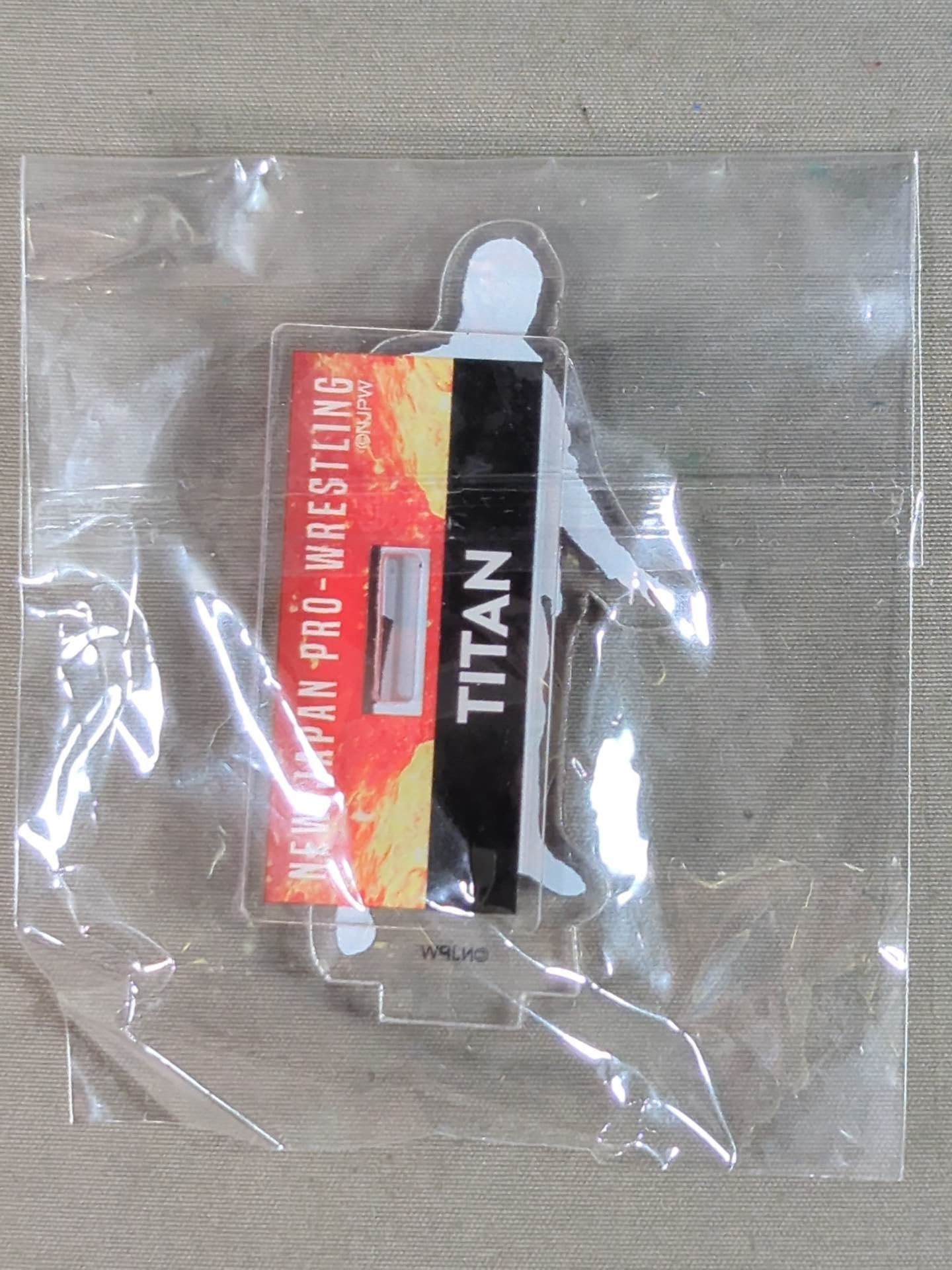 ★シンニチプレミアムくじ★ ティタン アクリルスタンド