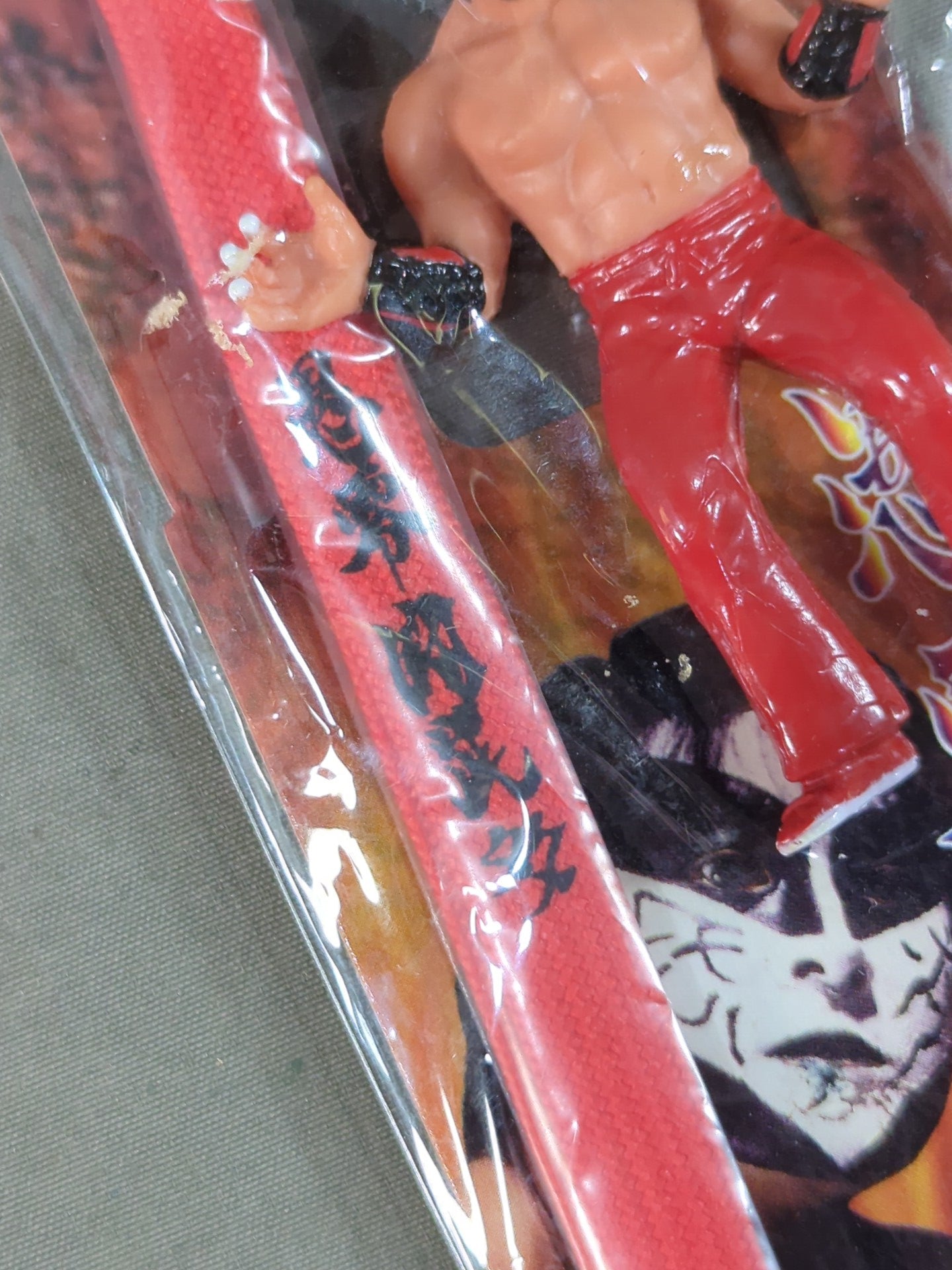 グレート・ムタ フィギュアストラップ(赤×黒)