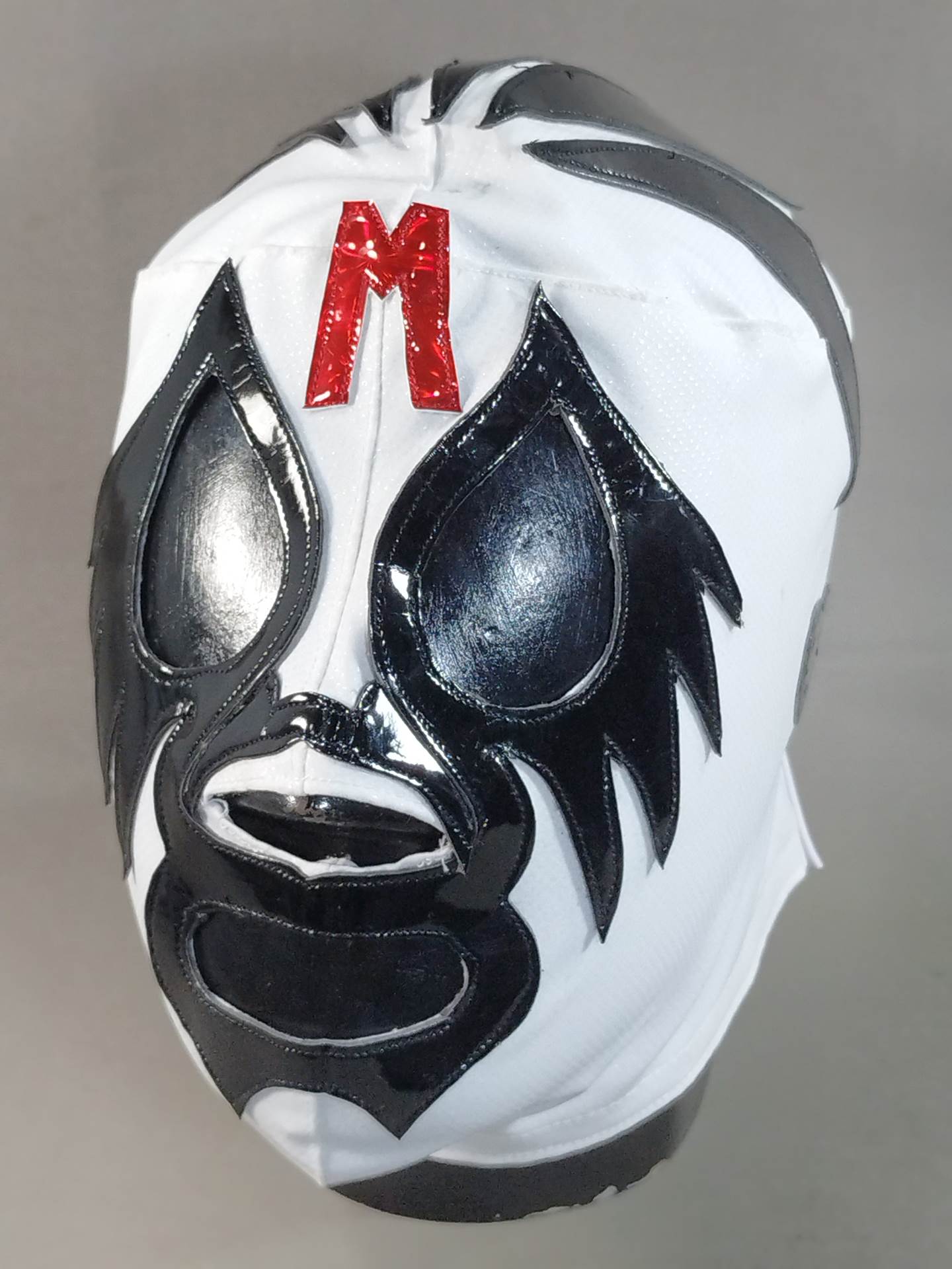 Mil Mascaras 