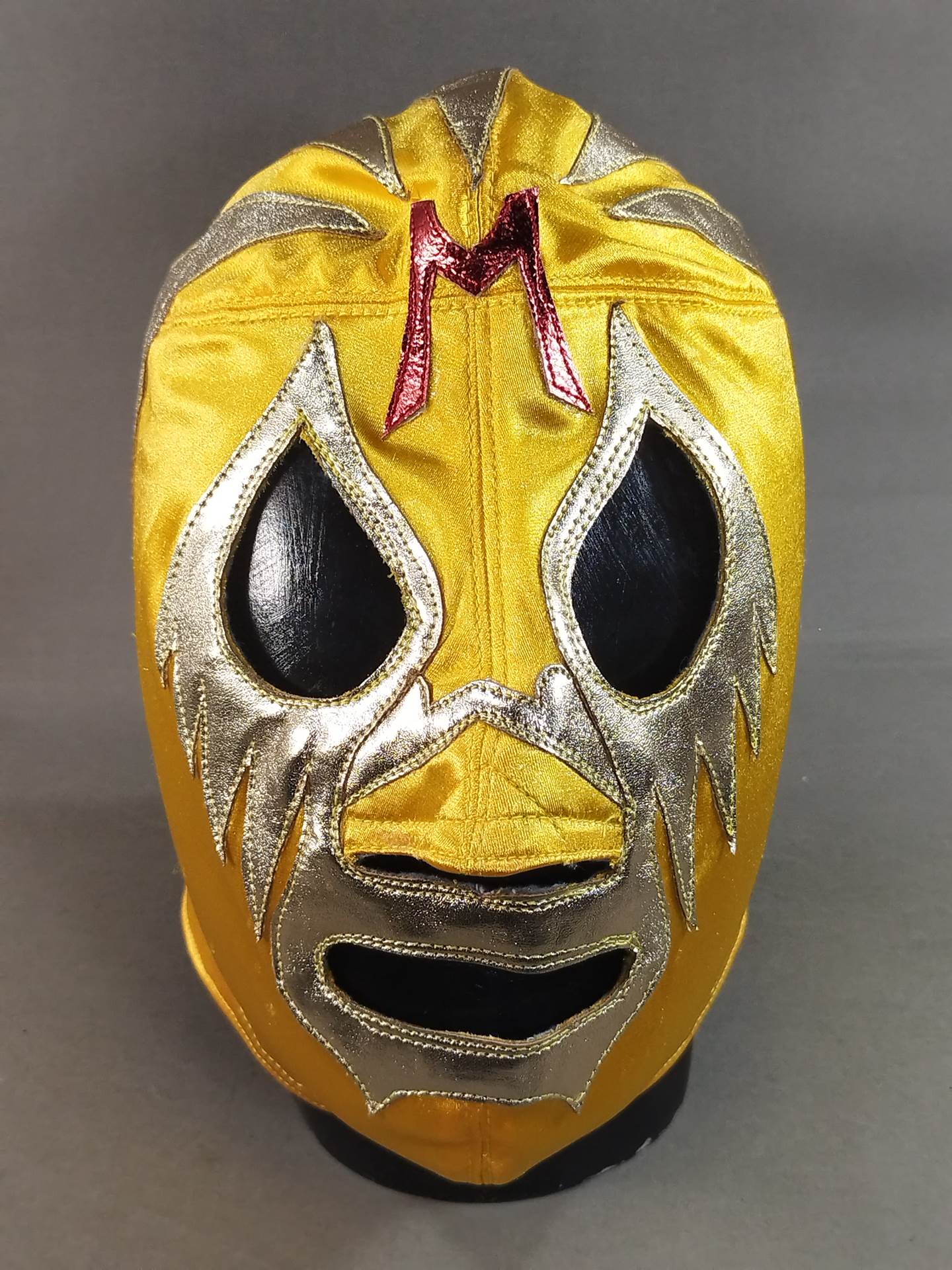 Mil Mascaras 