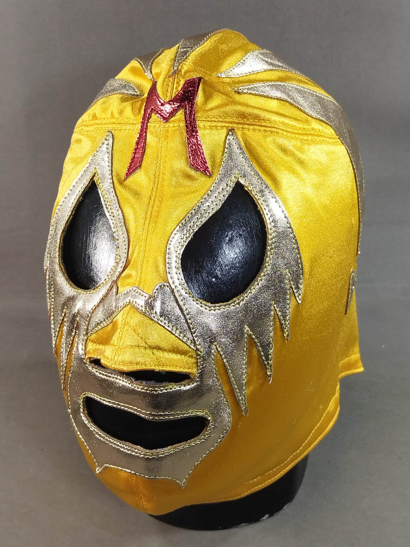 Mil Mascaras 