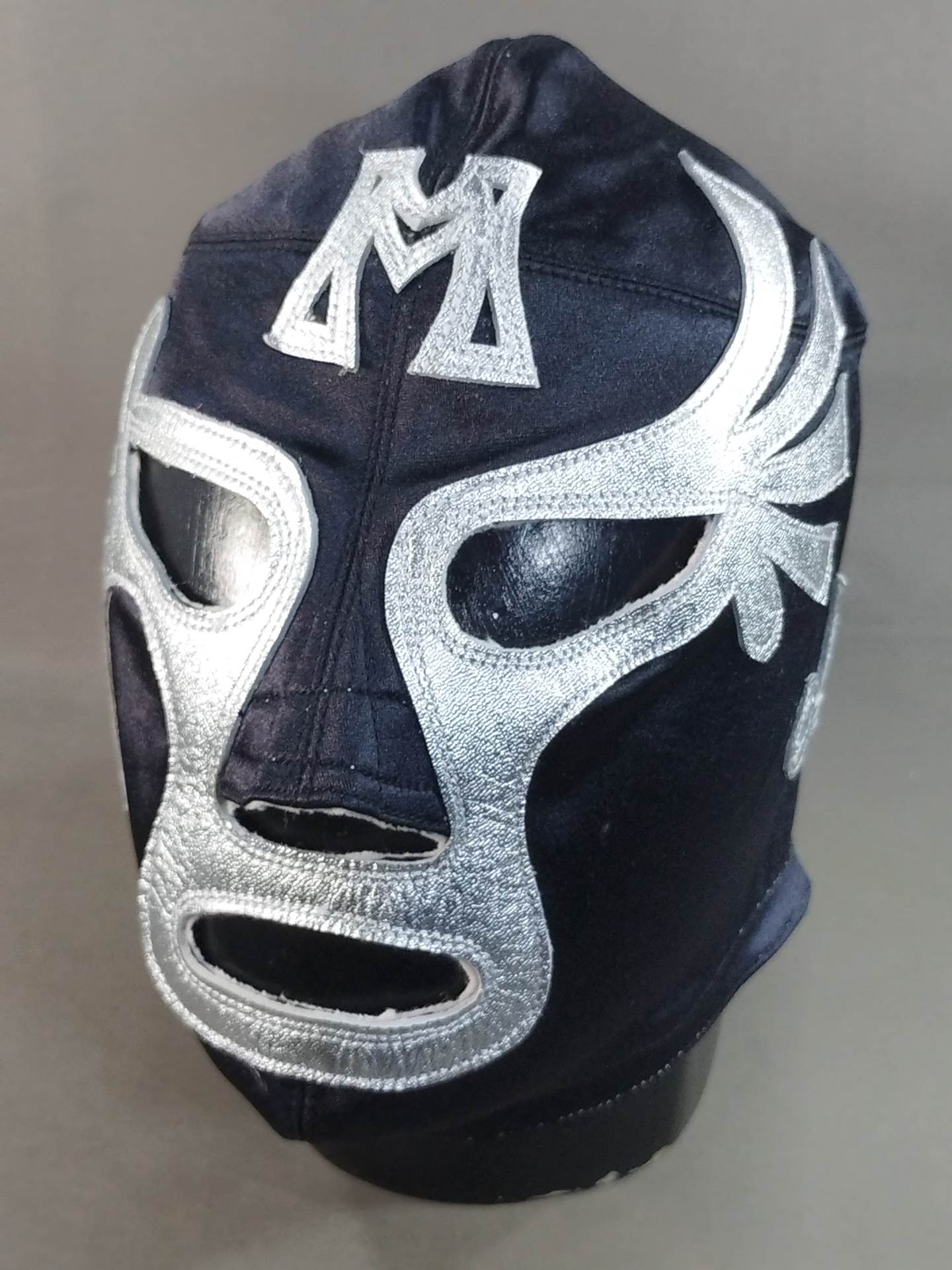 Mil Mascaras 