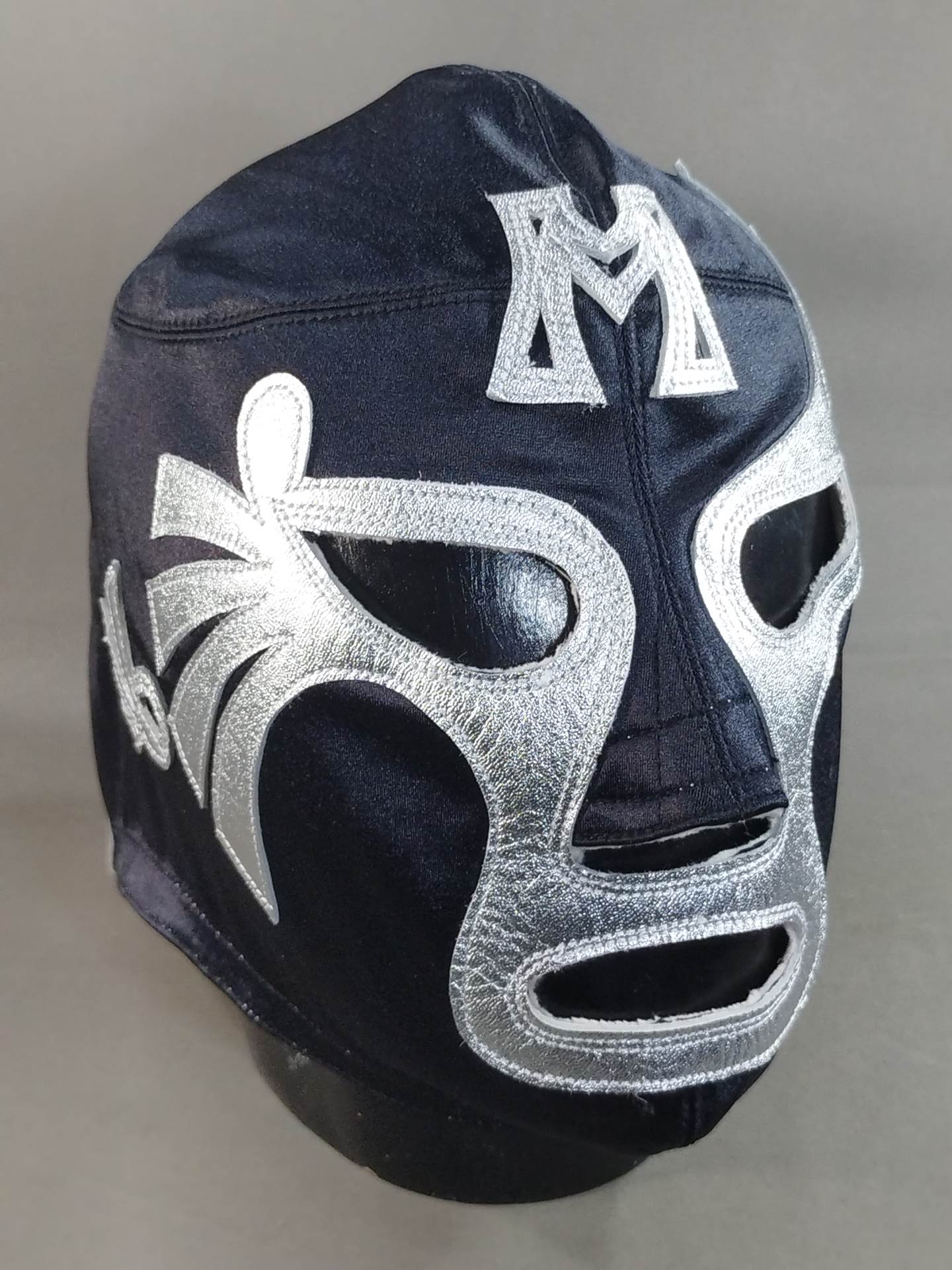 Mil Mascaras 
