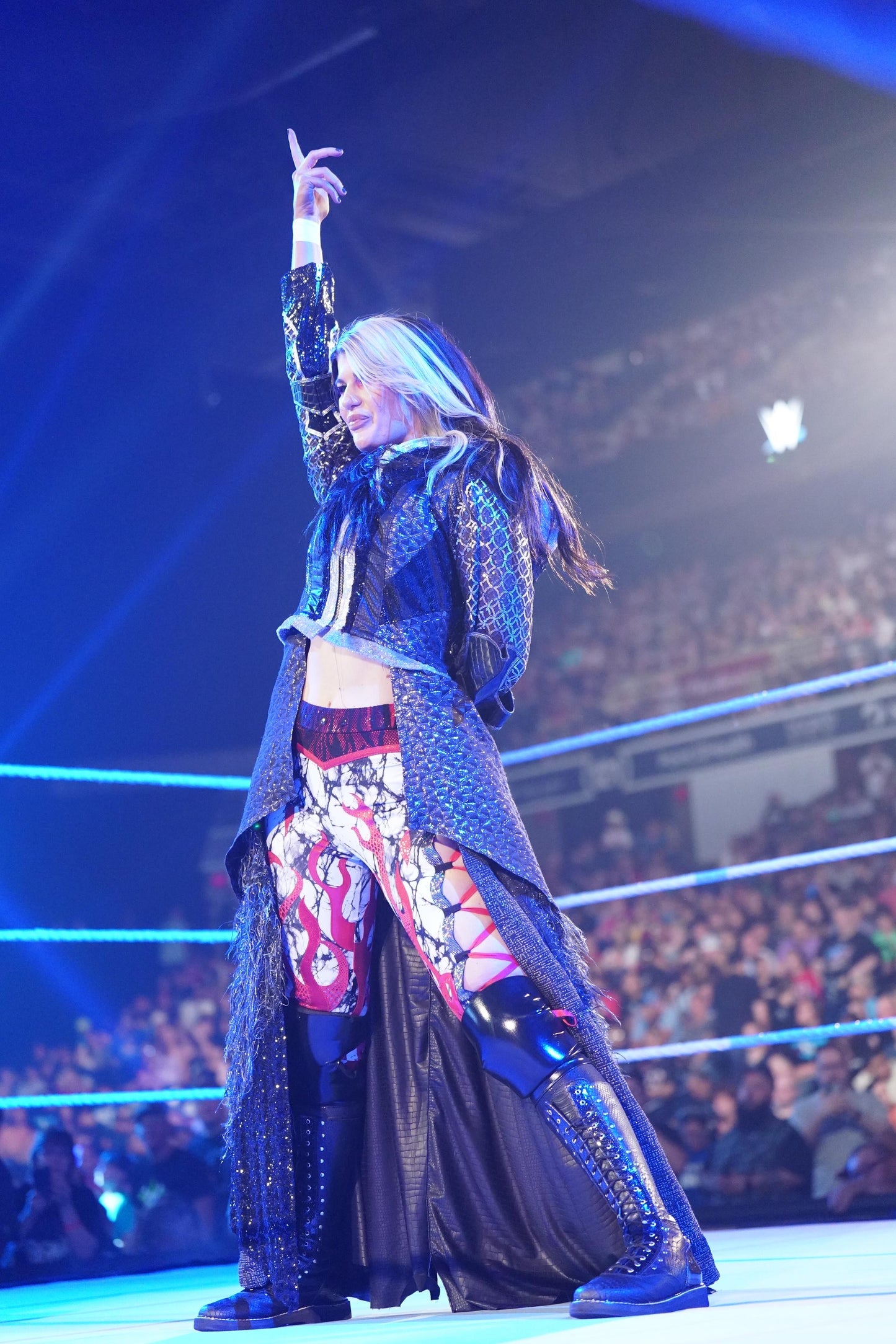 Blair Davenport (Bea Priestley ) ★WWE worn by him BlacK Gown ★