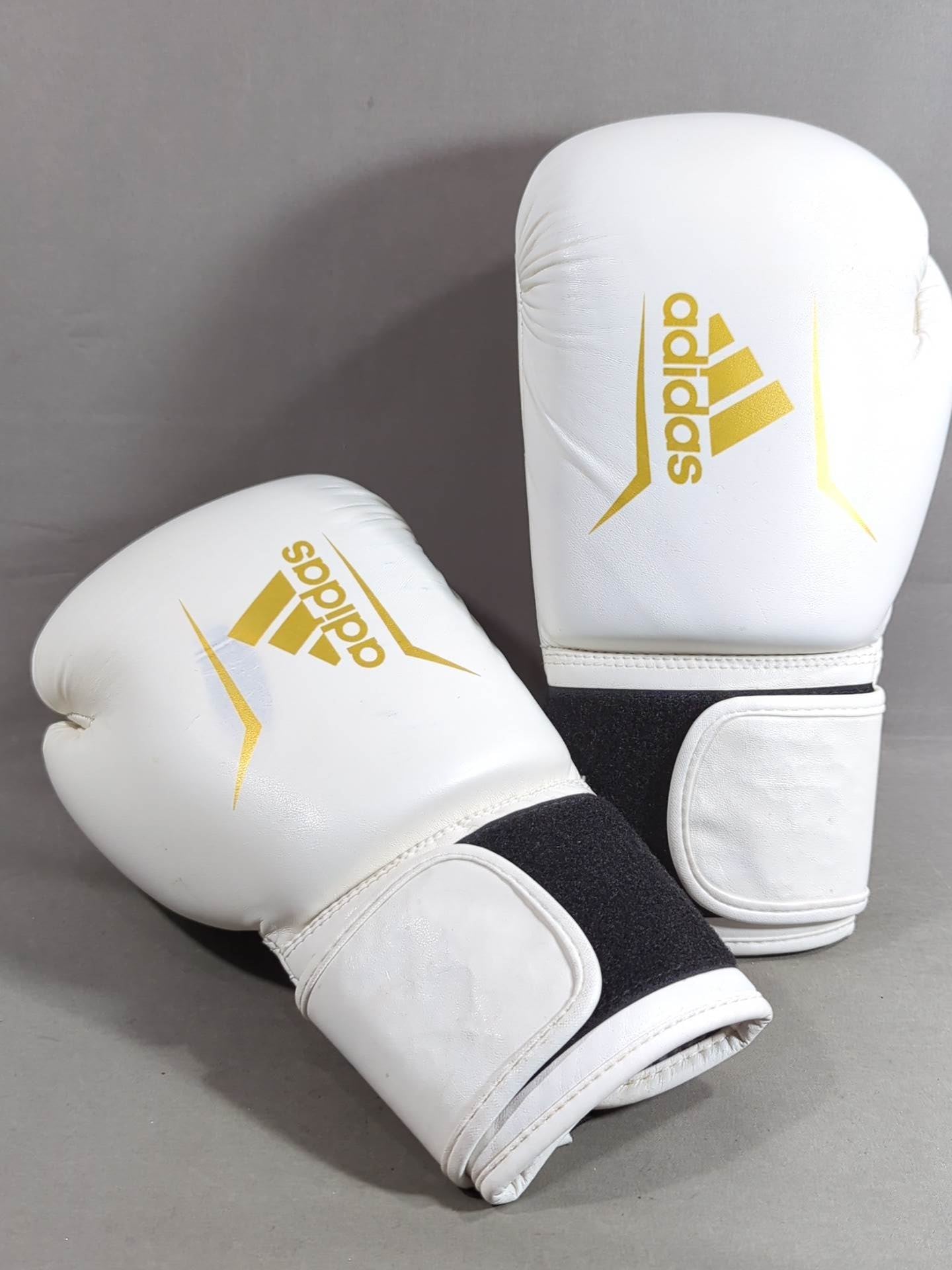 adidas パンチンググローブ
