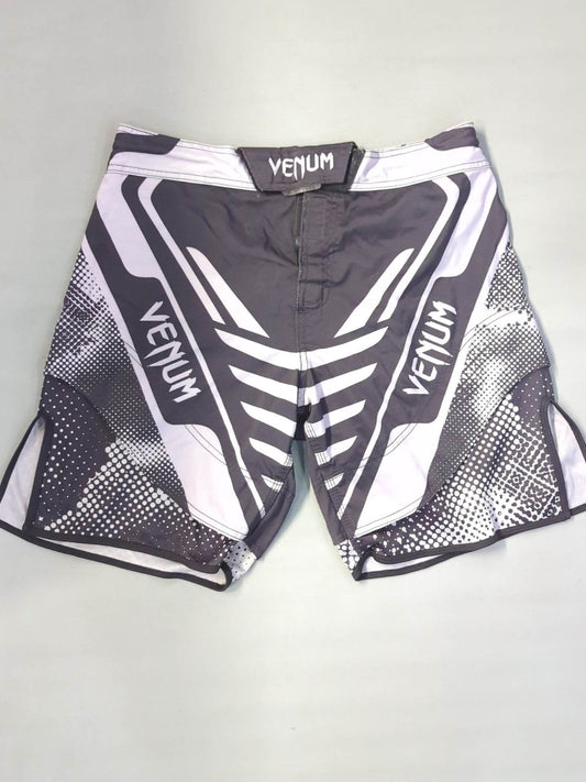 VENUM Fight Shorts (1) (Black× White)